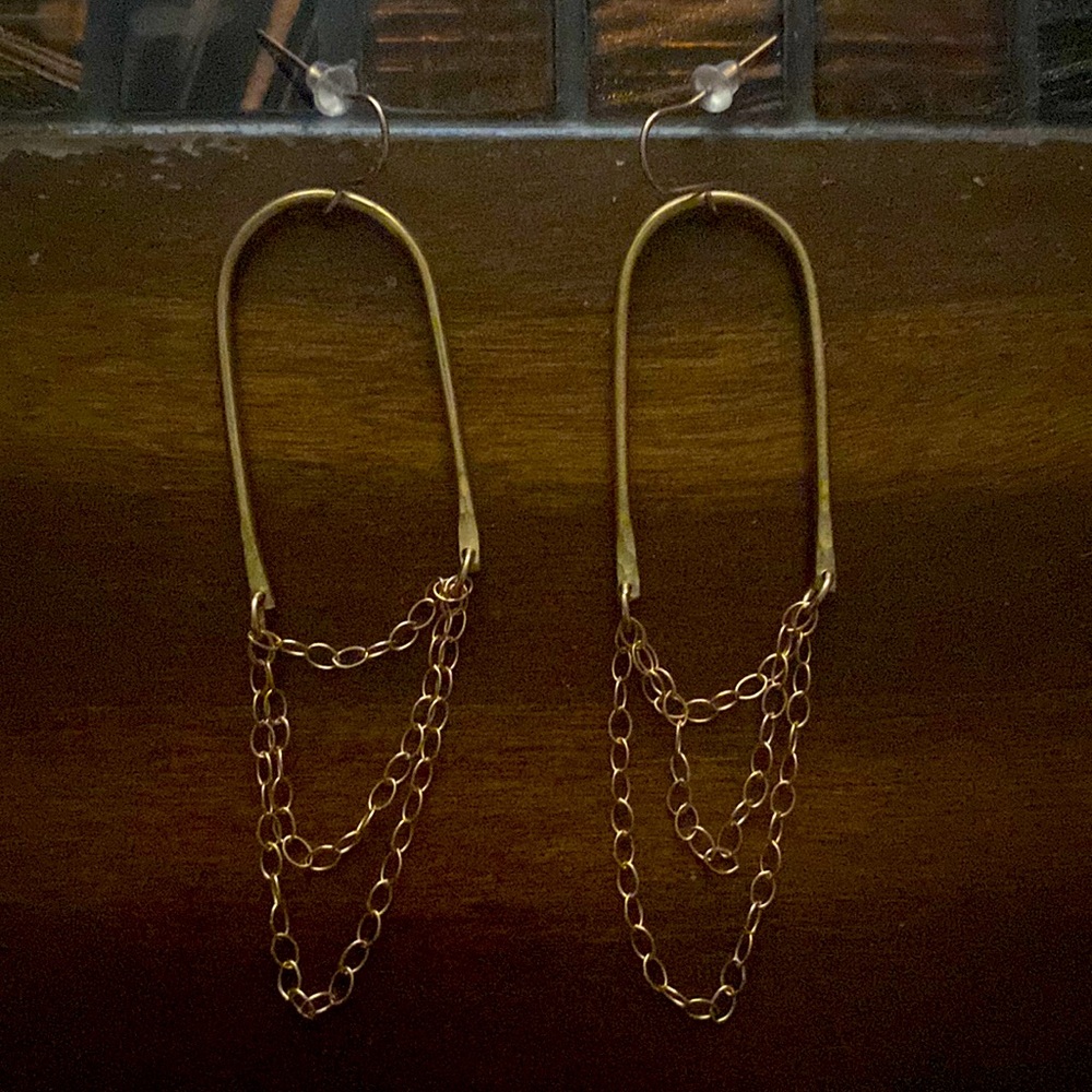 Gold dangly earrings